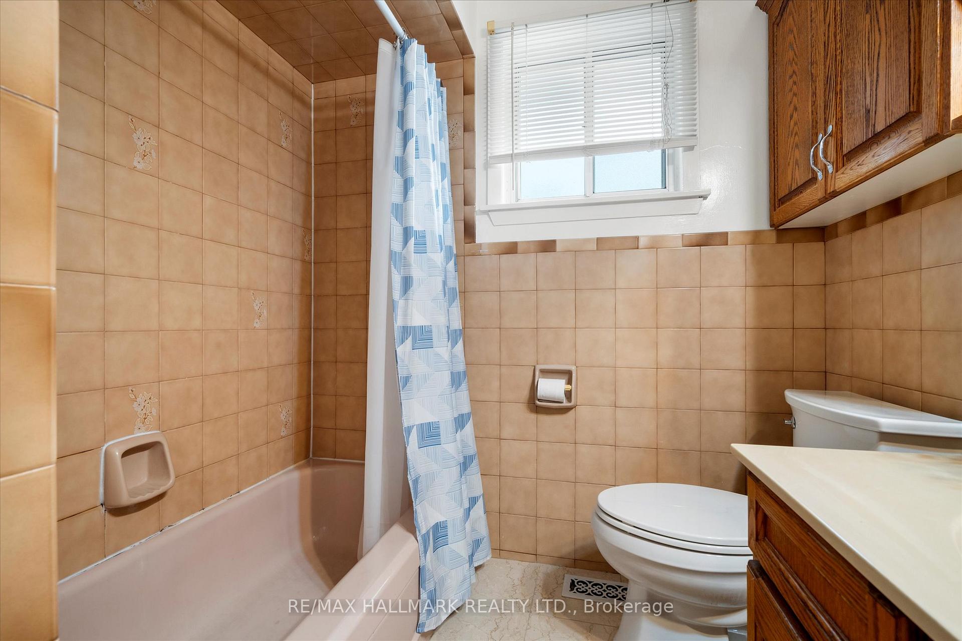 Photo 25 of 29 Chipper Crescent, Scarborough, Eglinton East — HOMEH