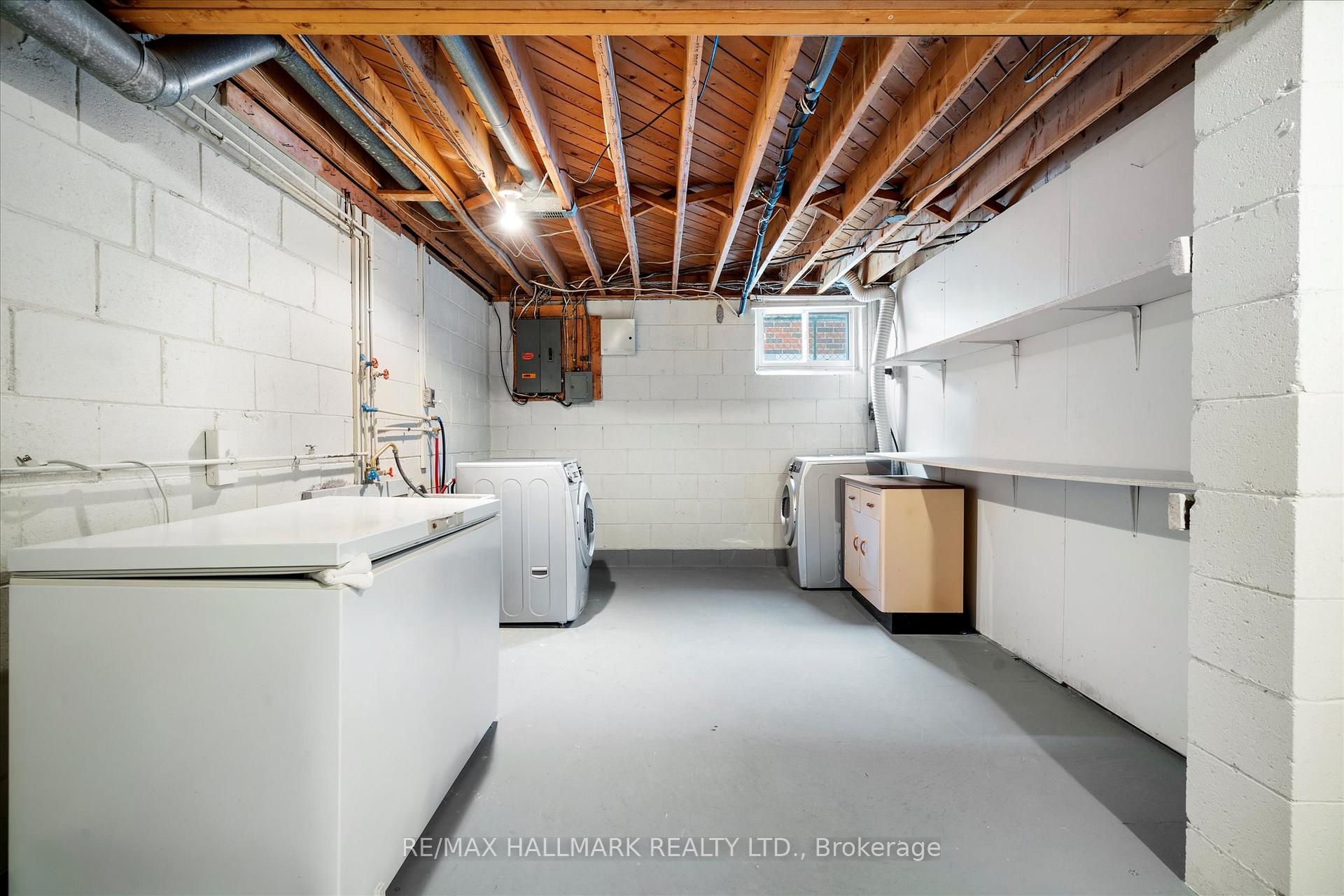 Photo 31 of 29 Chipper Crescent, Scarborough, Eglinton East — HOMEH