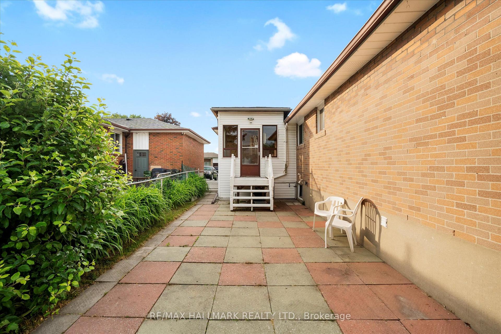 Photo 43 of 29 Chipper Crescent, Scarborough, Eglinton East — HOMEH