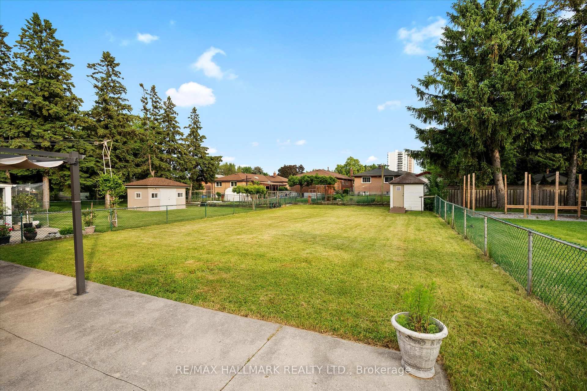 Photo 33 of 29 Chipper Crescent, Scarborough, Eglinton East — HOMEH