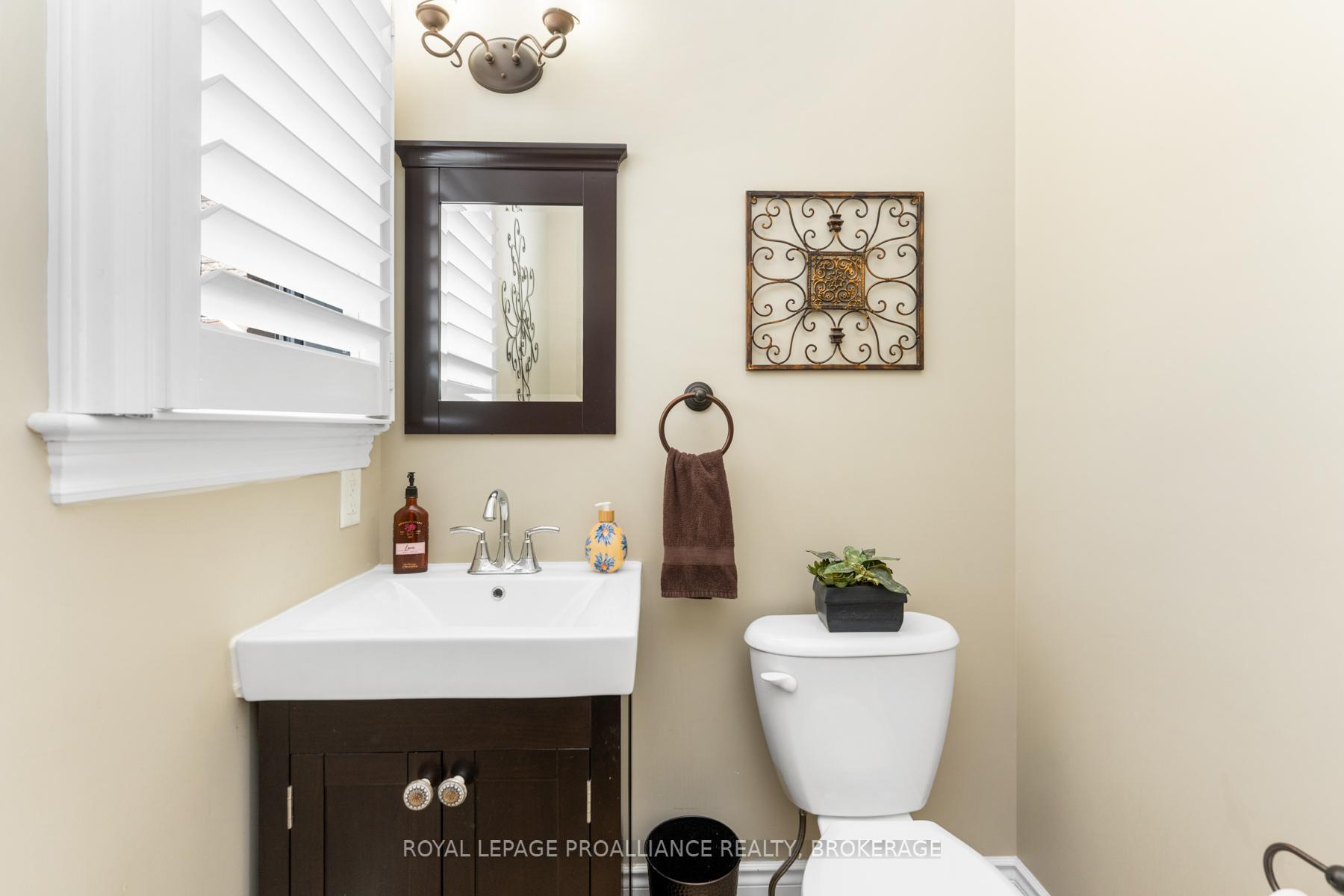 Photo 13 of 1263 Lisbon Place, Kingston, City Northwest — HOMEH