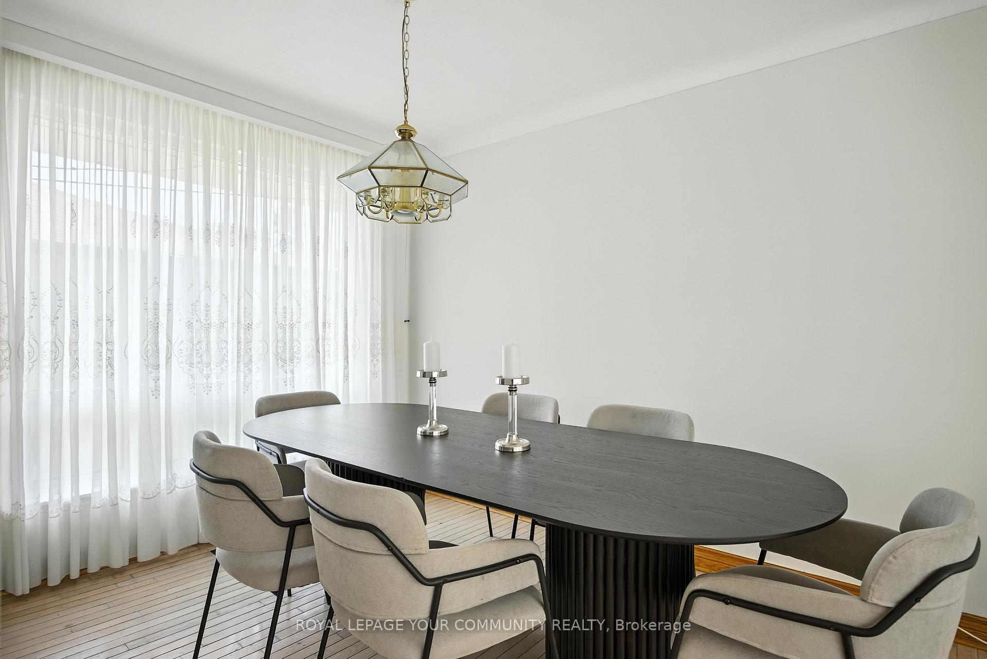 Photo 10 of 19 Acme Crescent, Etobicoke, Kingsview Village-The Westway — HOMEH