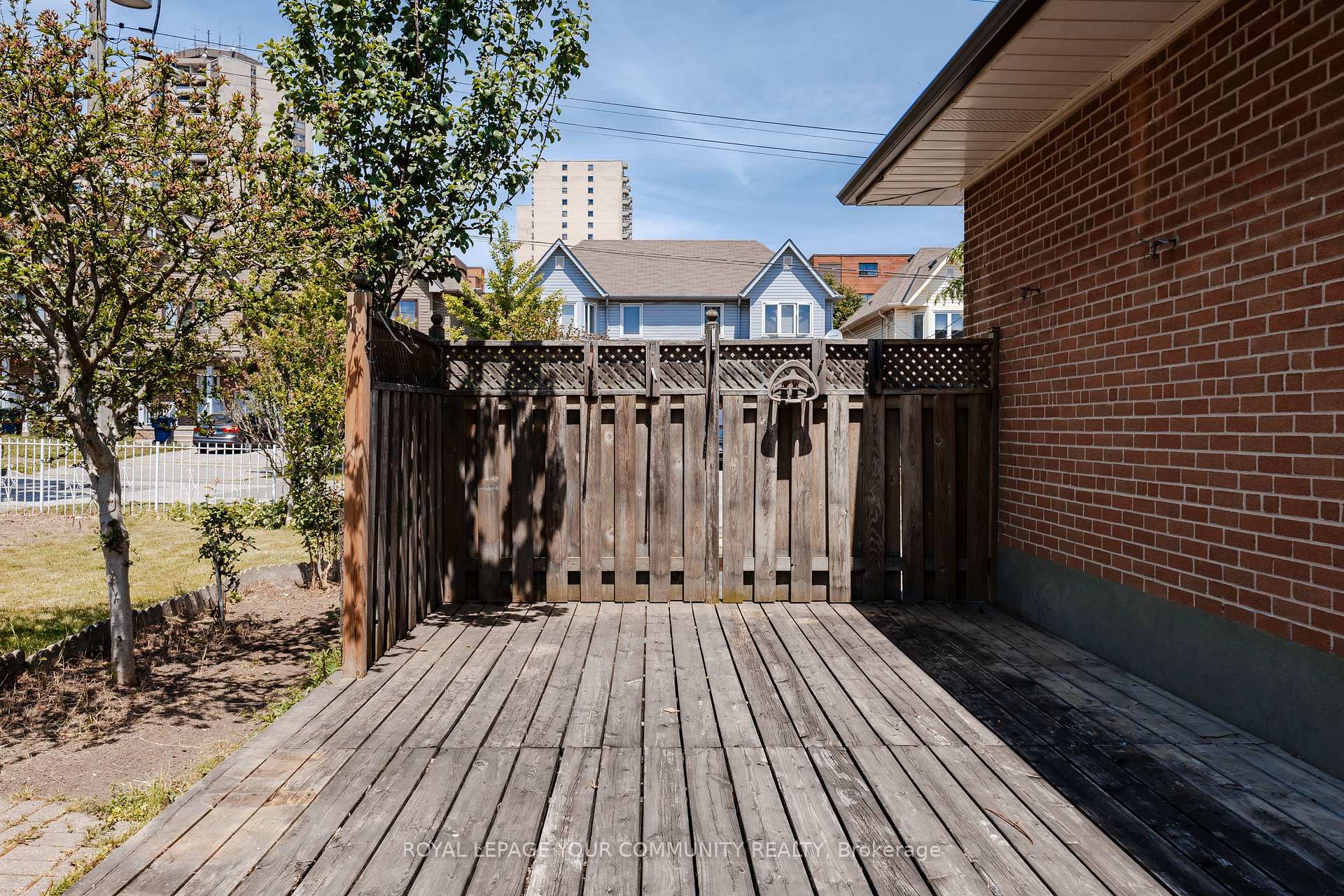 Photo 29 of 19 Acme Crescent, Etobicoke, Kingsview Village-The Westway — HOMEH