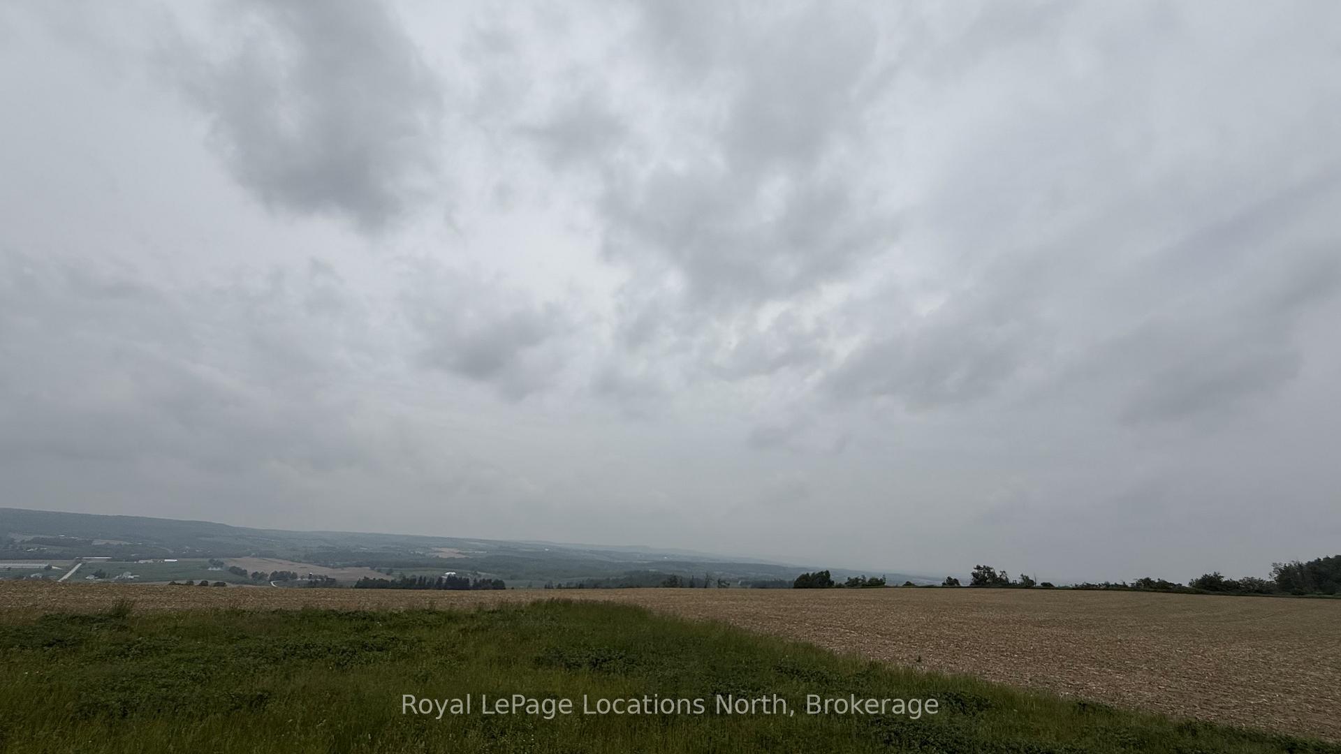 Photo 7 of 7488 15/16 Side Road, Clearview, Rural Clearview — HOMEH