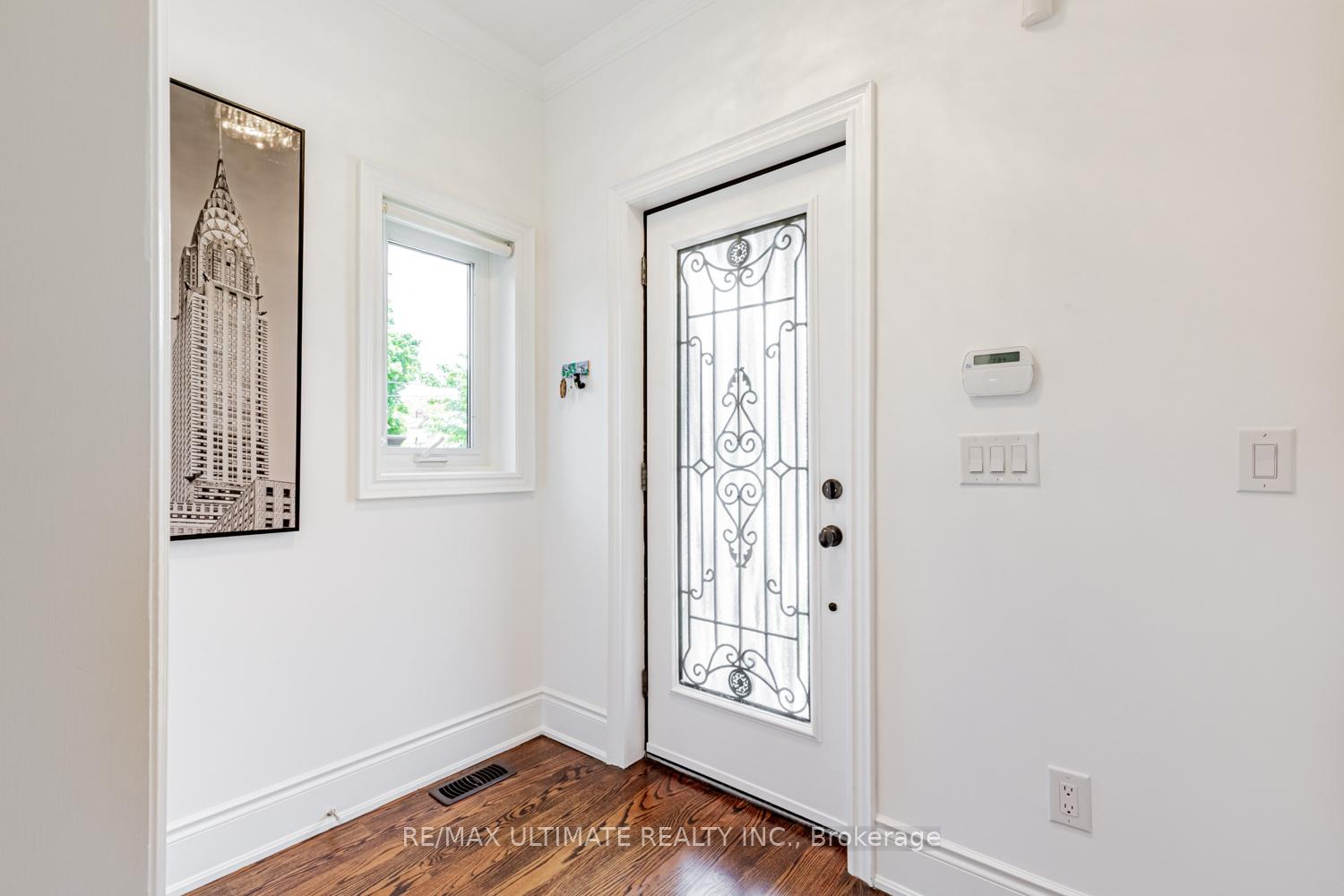 Photo 6 of 54 Burncrest Drive, Toronto, Bedford Park-Nortown — HOMEH
