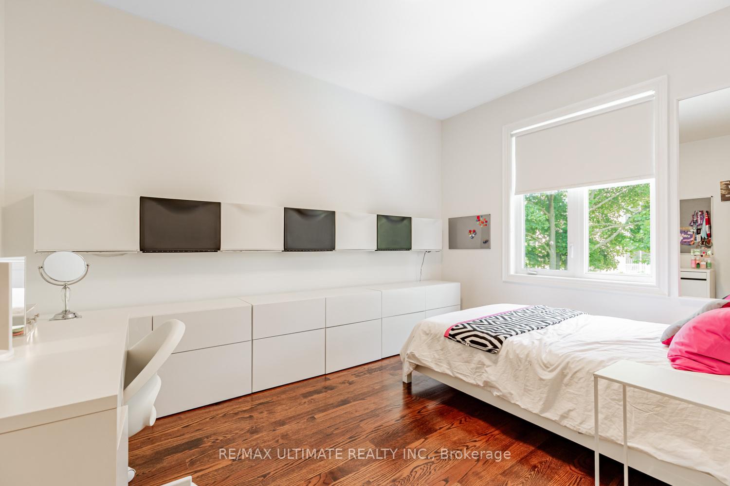 Photo 29 of 54 Burncrest Drive, Toronto, Bedford Park-Nortown — HOMEH