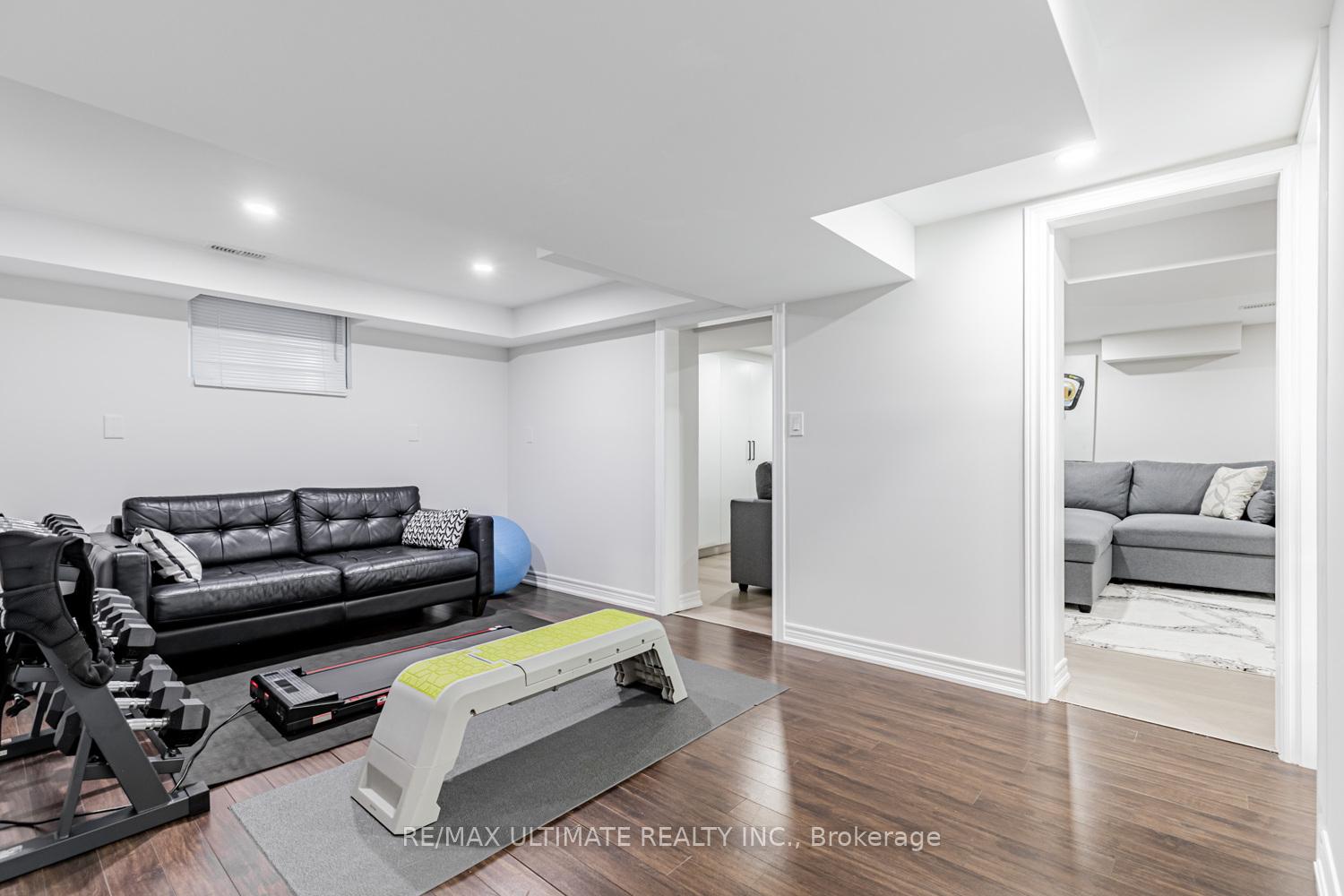 Photo 31 of 54 Burncrest Drive, Toronto, Bedford Park-Nortown — HOMEH