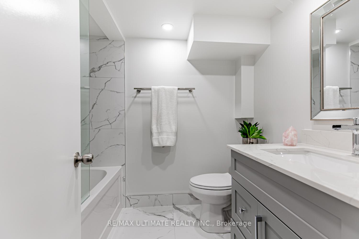 Photo 28 of 54 Burncrest Drive, Toronto, Bedford Park-Nortown — HOMEH
