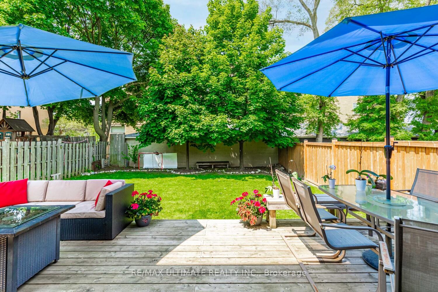 Photo 23 of 54 Burncrest Drive, Toronto, Bedford Park-Nortown — HOMEH