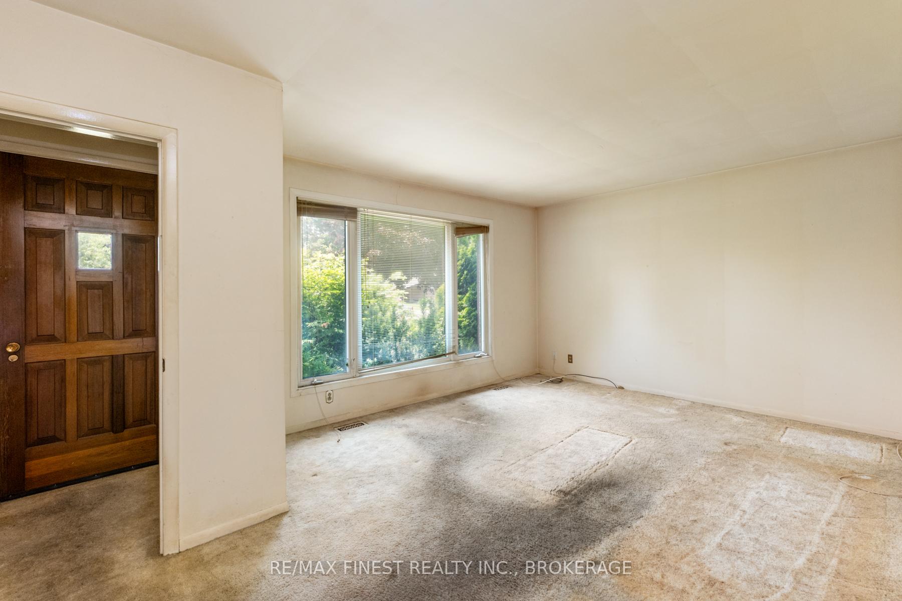Photo 7 of 24 Holland Crescent, Kingston, Central City West — HOMEH