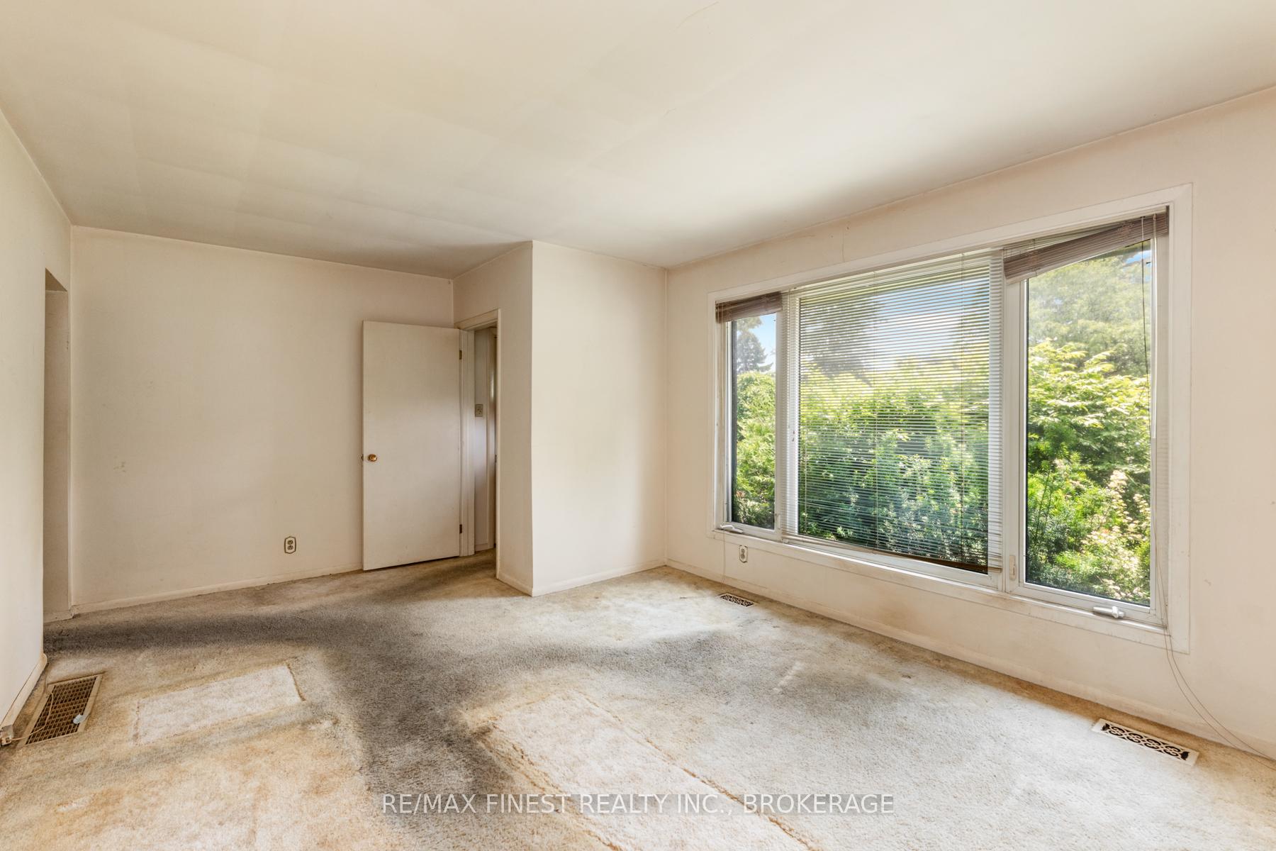 Photo 38 of 24 Holland Crescent, Kingston, Central City West — HOMEH