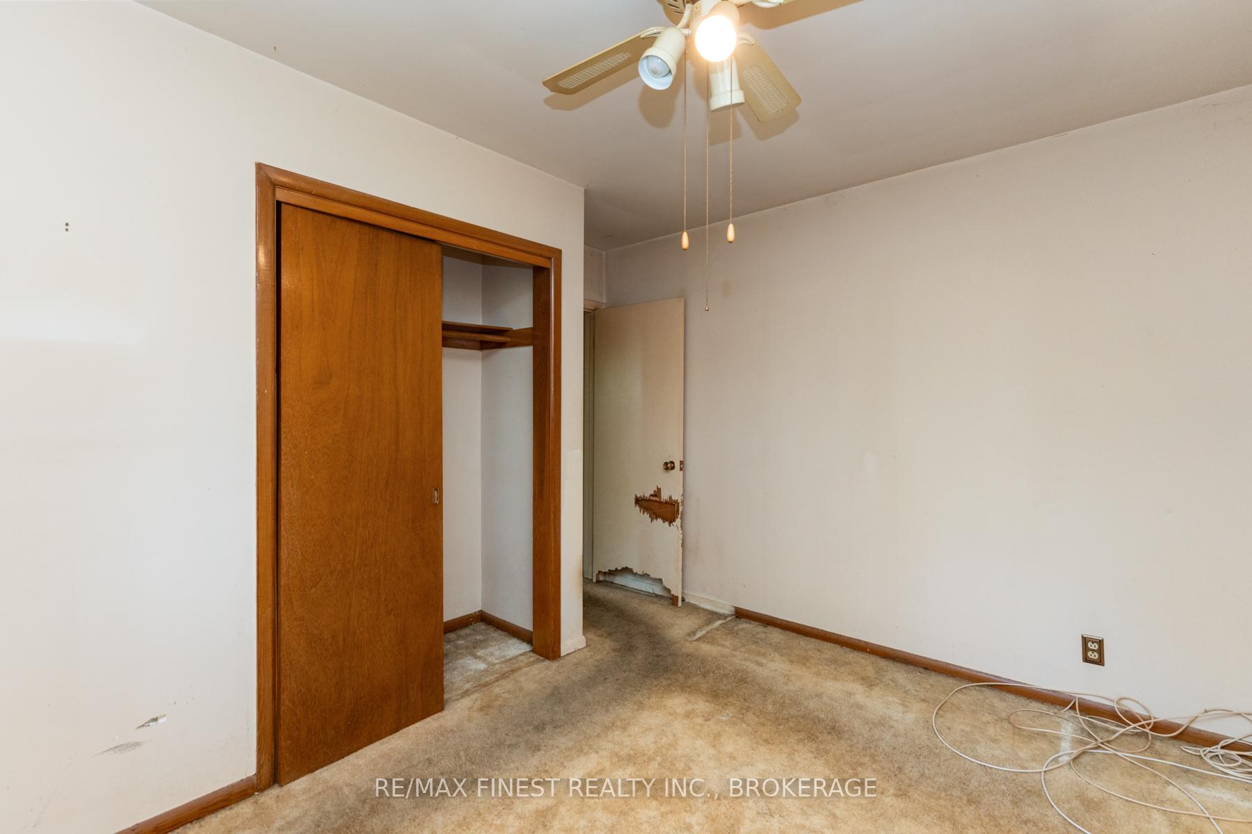 Photo 13 of 24 Holland Crescent, Kingston, Central City West — HOMEH