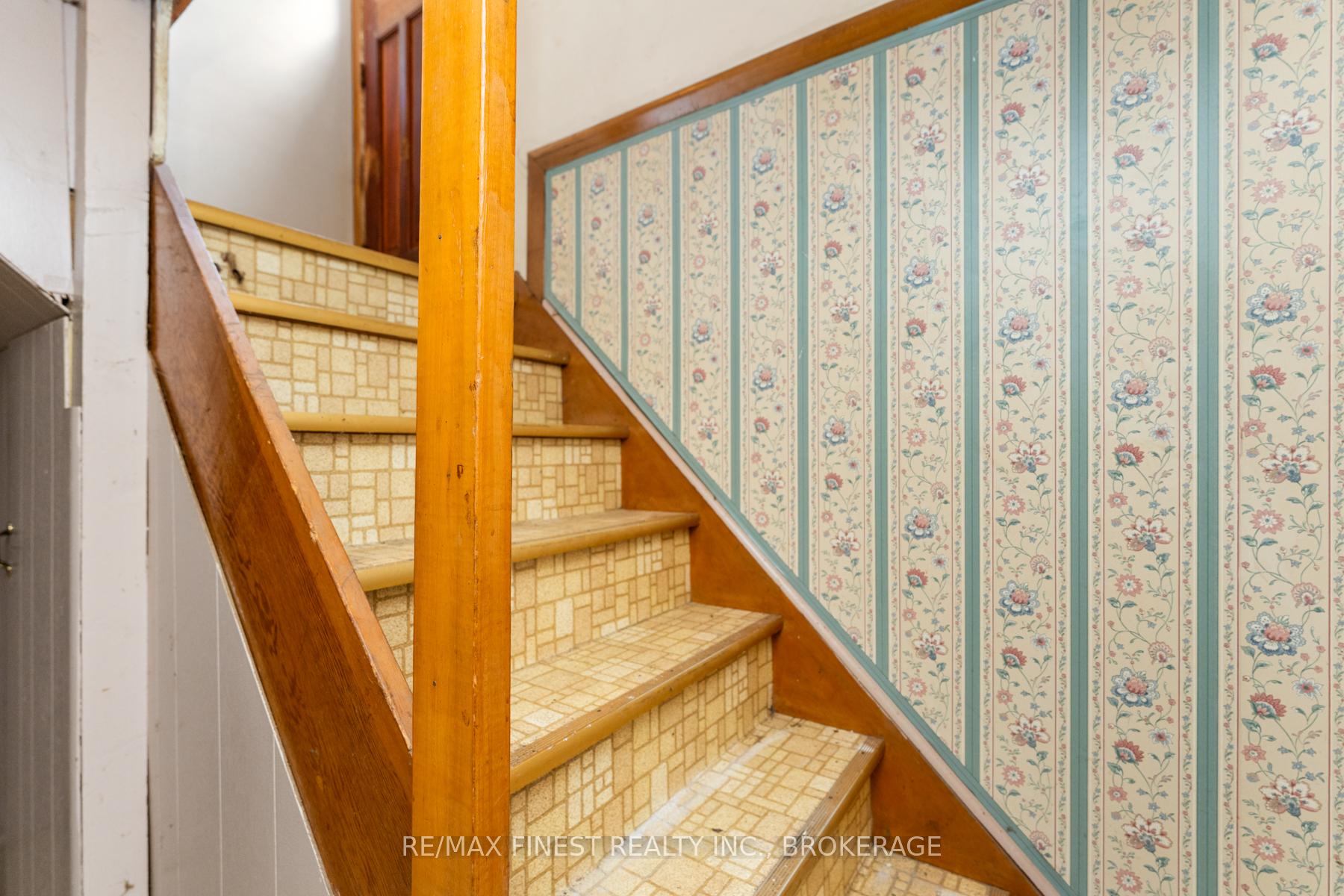 Photo 28 of 24 Holland Crescent, Kingston, Central City West — HOMEH