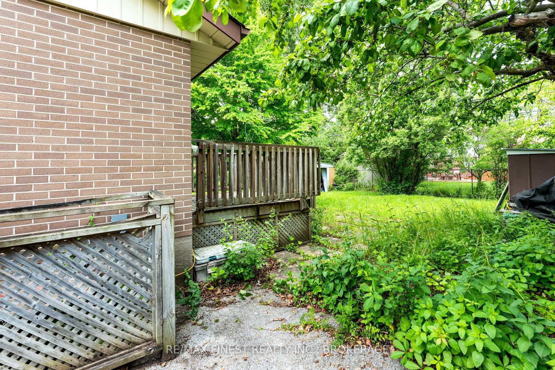 Photo 35 of 24 Holland Crescent, Kingston, Central City West — HOMEH