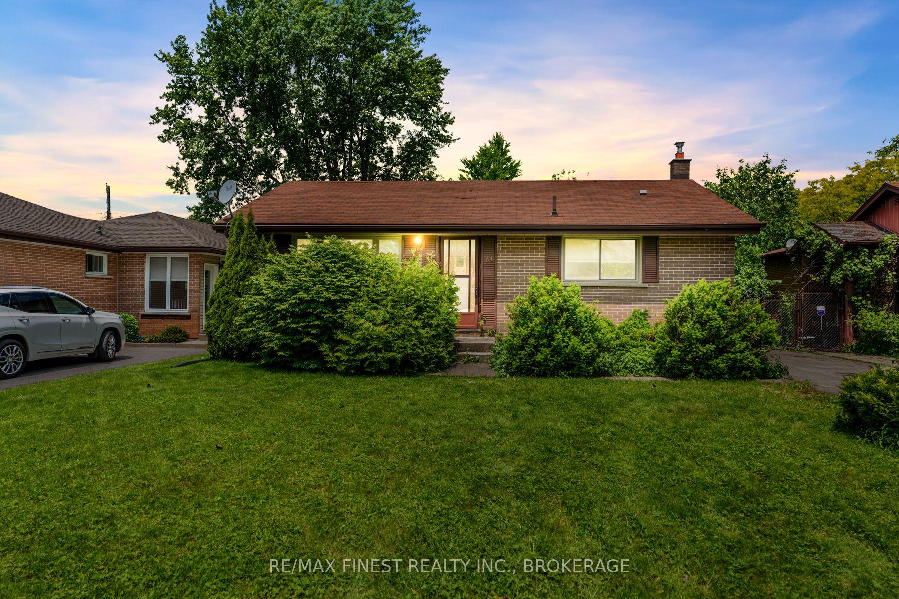 Photo 40 of 24 Holland Crescent, Kingston, Central City West — HOMEH