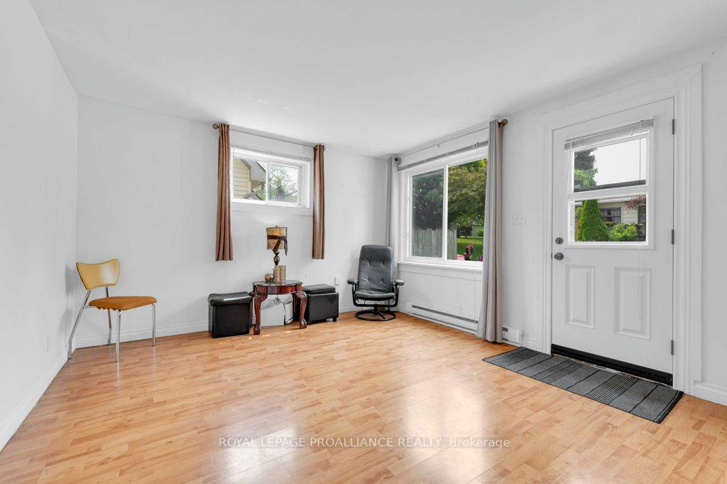 Photo 5 of 77 Frank Street, Belleville, Belleville Ward — HOMEH