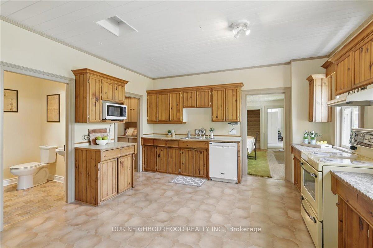 Photo 4 of 29 Park Street, Clarington, Orono — HOMEH