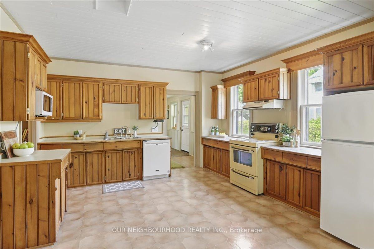 Photo 25 of 29 Park Street, Clarington, Orono — HOMEH