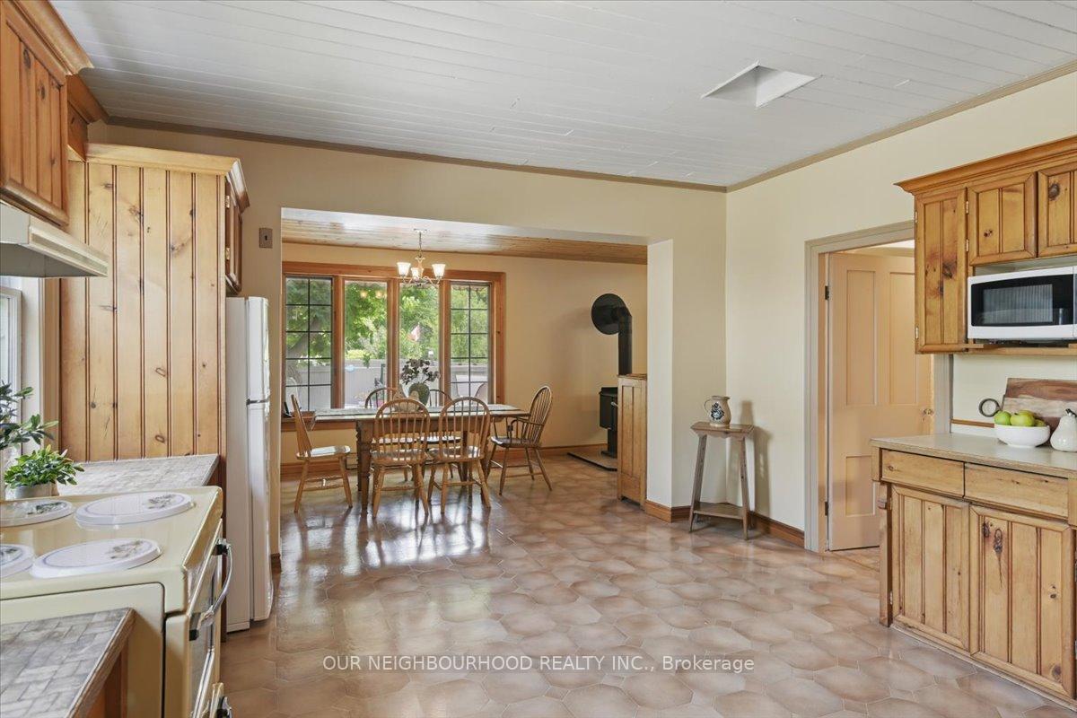 Photo 10 of 29 Park Street, Clarington, Orono — HOMEH