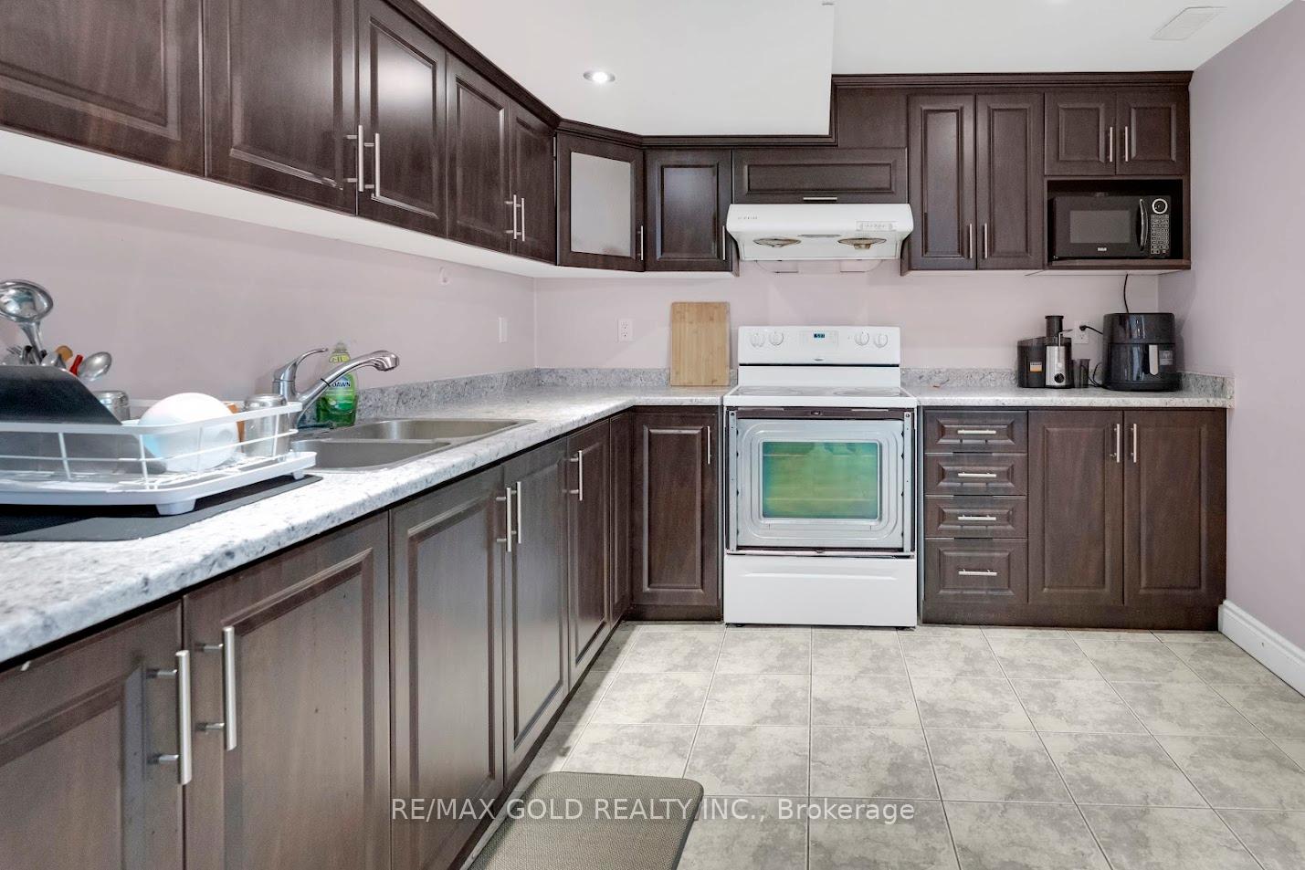 Photo 23 of 66 Thunderbird Trail, Brampton, Sandringham-Wellington — HOMEH