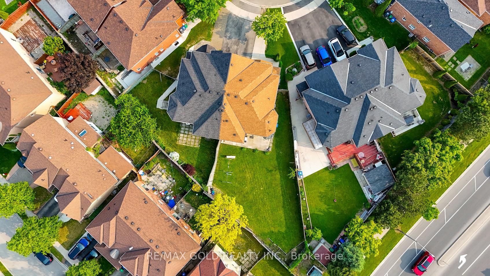 Photo 25 of 66 Thunderbird Trail, Brampton, Sandringham-Wellington — HOMEH