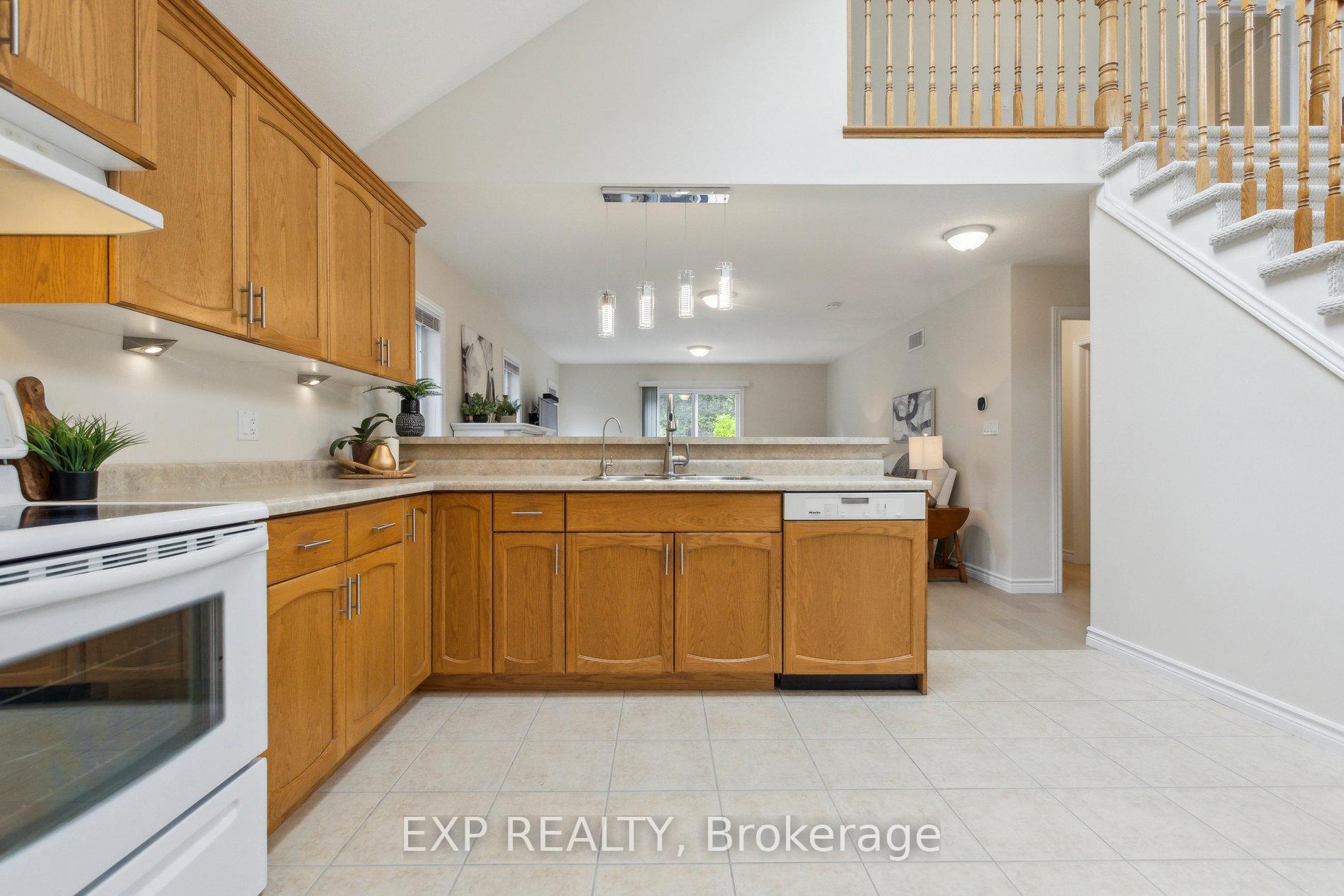 Photo 8 of 33 Davis Street, Guelph, Grange Road — HOMEH