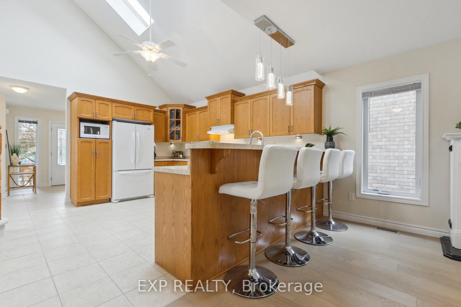 Photo 5 of 33 Davis Street, Guelph, Grange Road — HOMEH
