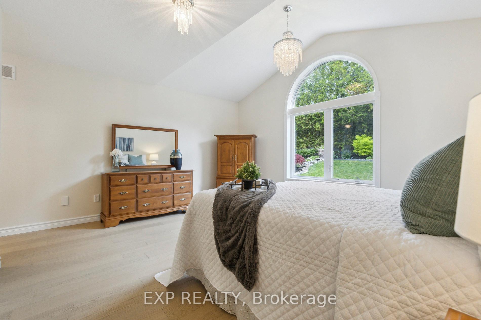 Photo 11 of 33 Davis Street, Guelph, Grange Road — HOMEH