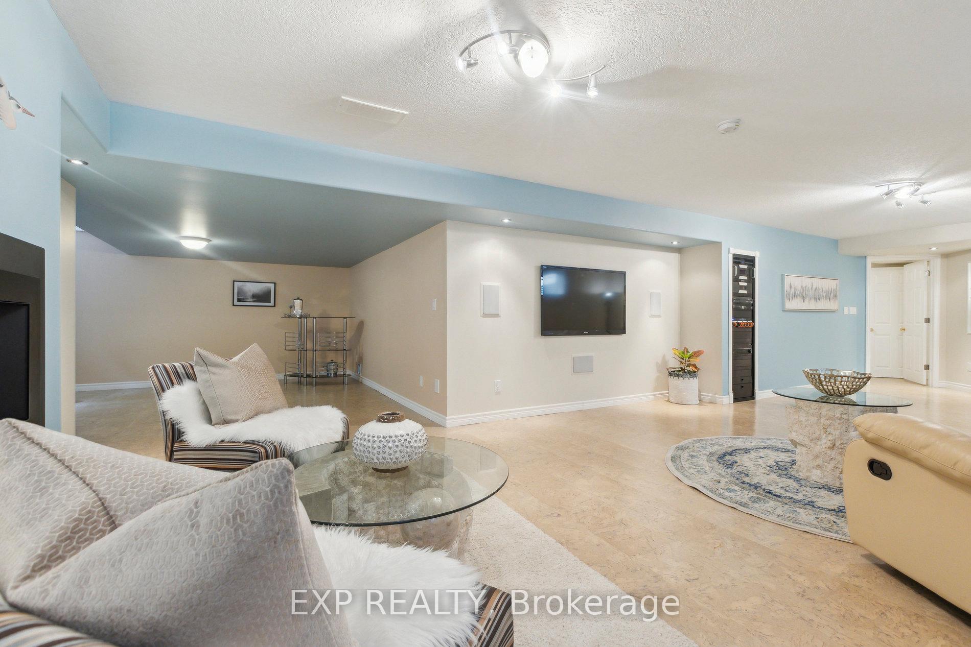 Photo 39 of 33 Davis Street, Guelph, Grange Road — HOMEH
