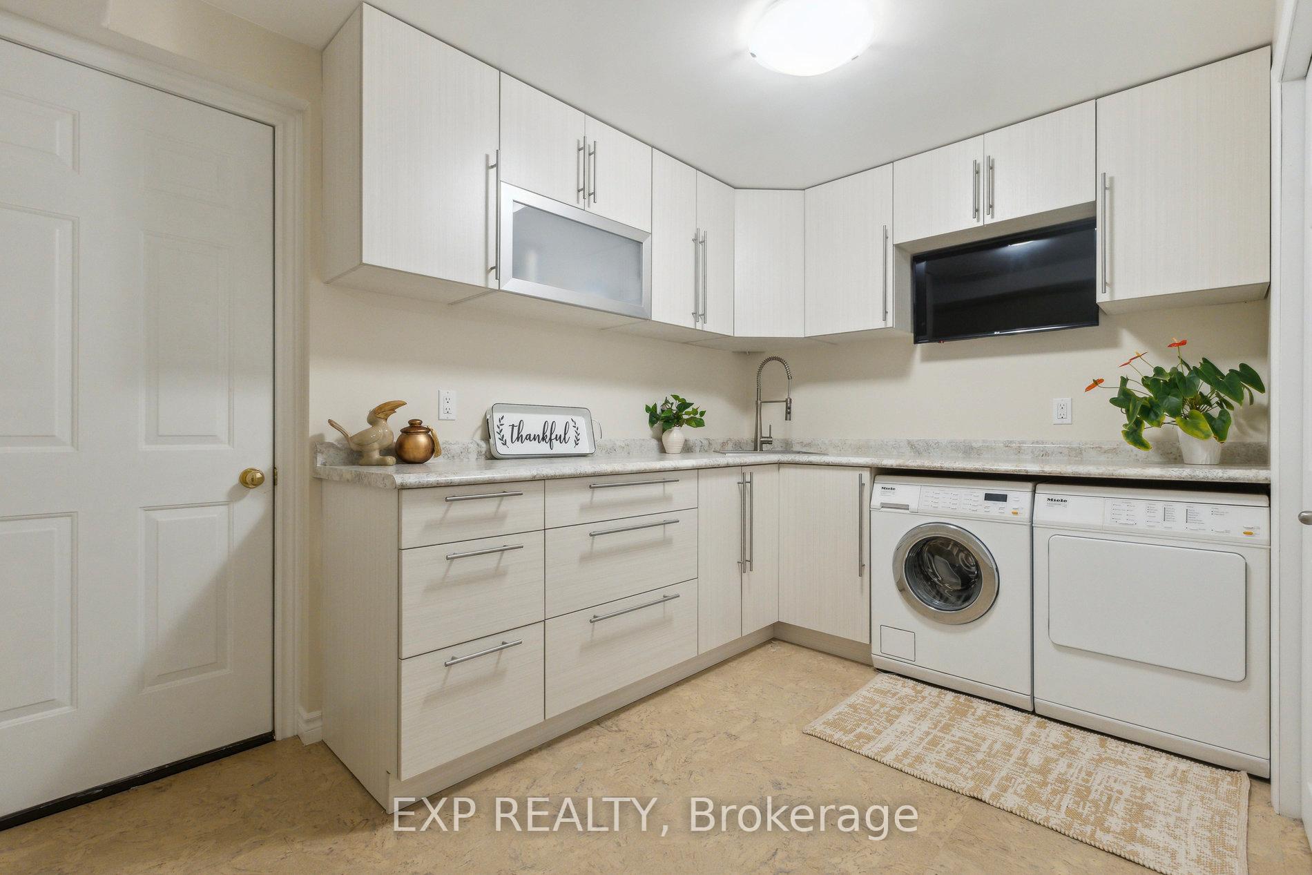 Photo 37 of 33 Davis Street, Guelph, Grange Road — HOMEH