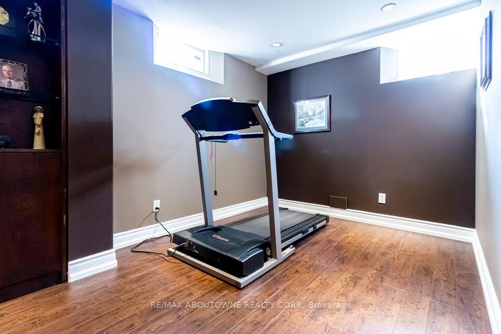 Photo 38 of 40 Delrosa Way, Hamilton, Winona Park — HOMEH