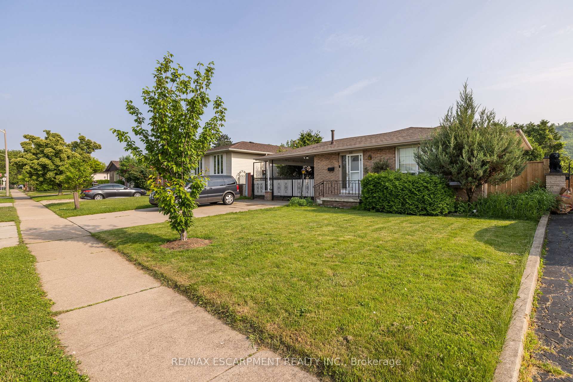 Photo 17 of 22 Glen Castle Drive, Hamilton, Stoney Creek — HOMEH
