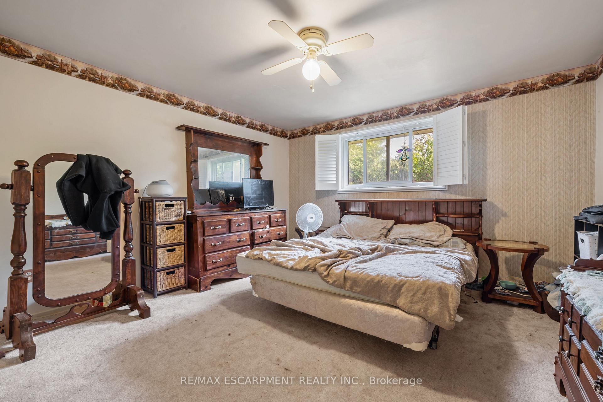 Photo 16 of 22 Glen Castle Drive, Hamilton, Stoney Creek — HOMEH