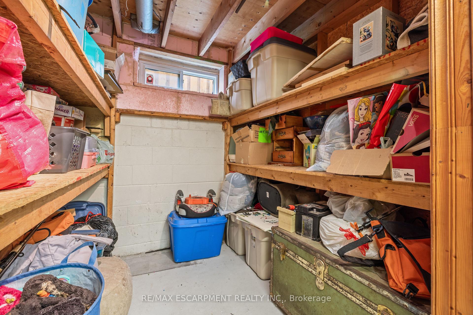 Photo 19 of 22 Glen Castle Drive, Hamilton, Stoney Creek — HOMEH