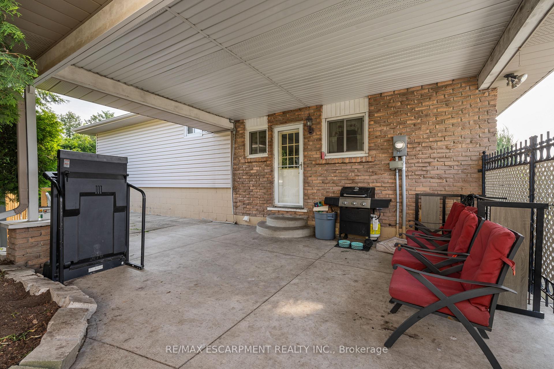 Photo 23 of 22 Glen Castle Drive, Hamilton, Stoney Creek — HOMEH