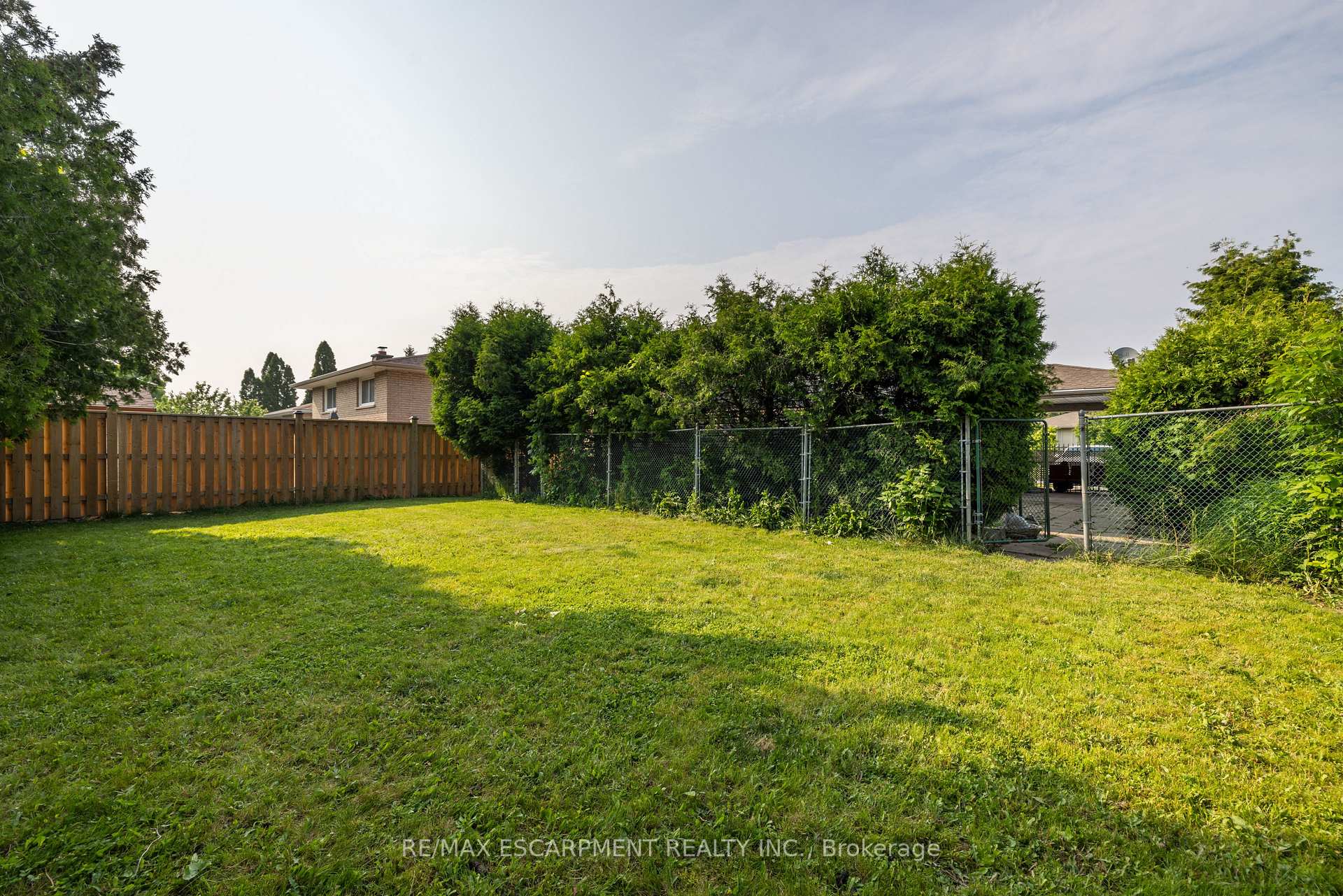 Photo 36 of 22 Glen Castle Drive, Hamilton, Stoney Creek — HOMEH