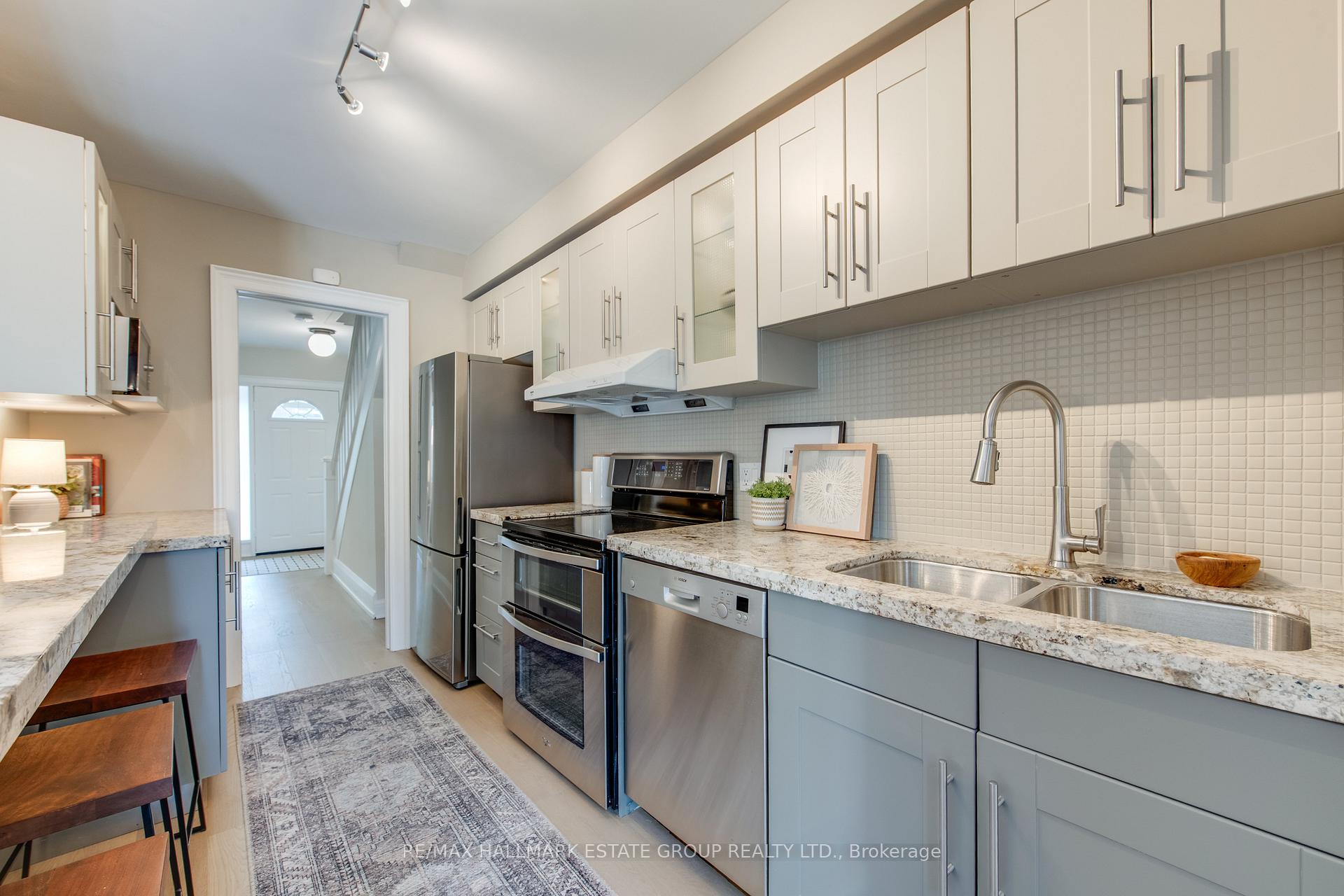 Photo 14 of 132 Douglas Avenue, Toronto, Bedford Park-Nortown — HOMEH