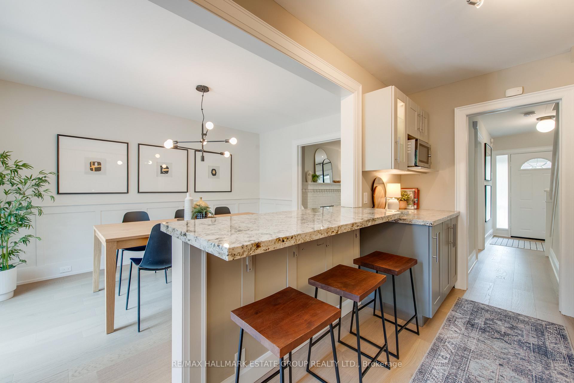 Photo 24 of 132 Douglas Avenue, Toronto, Bedford Park-Nortown — HOMEH