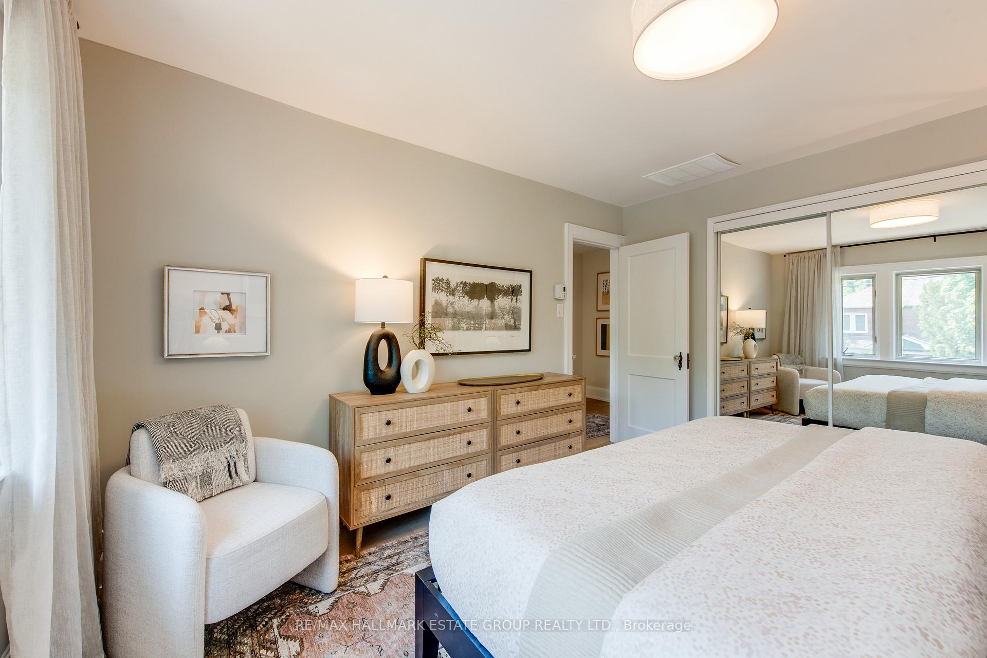 Photo 12 of 132 Douglas Avenue, Toronto, Bedford Park-Nortown — HOMEH