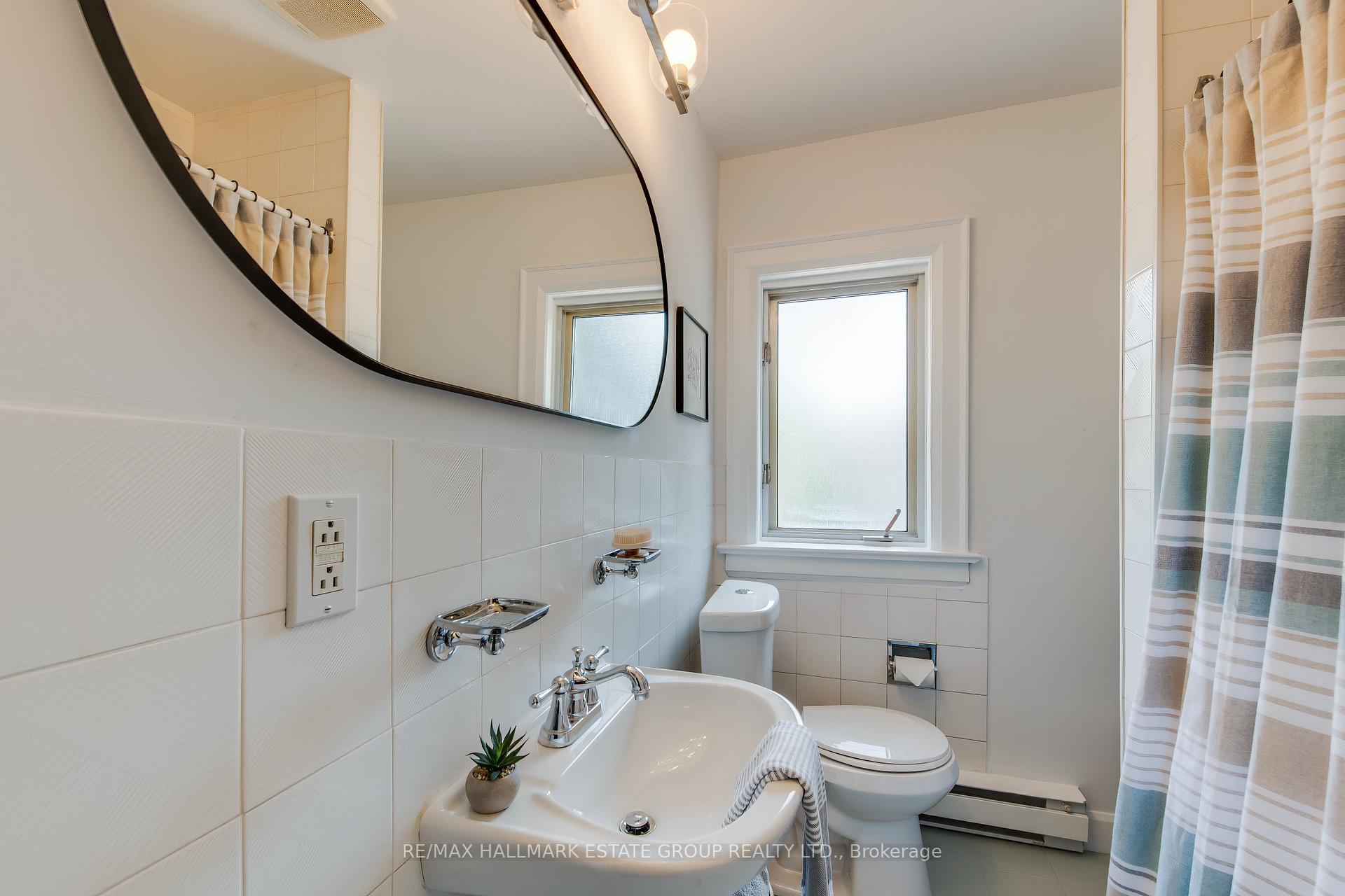 Photo 30 of 132 Douglas Avenue, Toronto, Bedford Park-Nortown — HOMEH