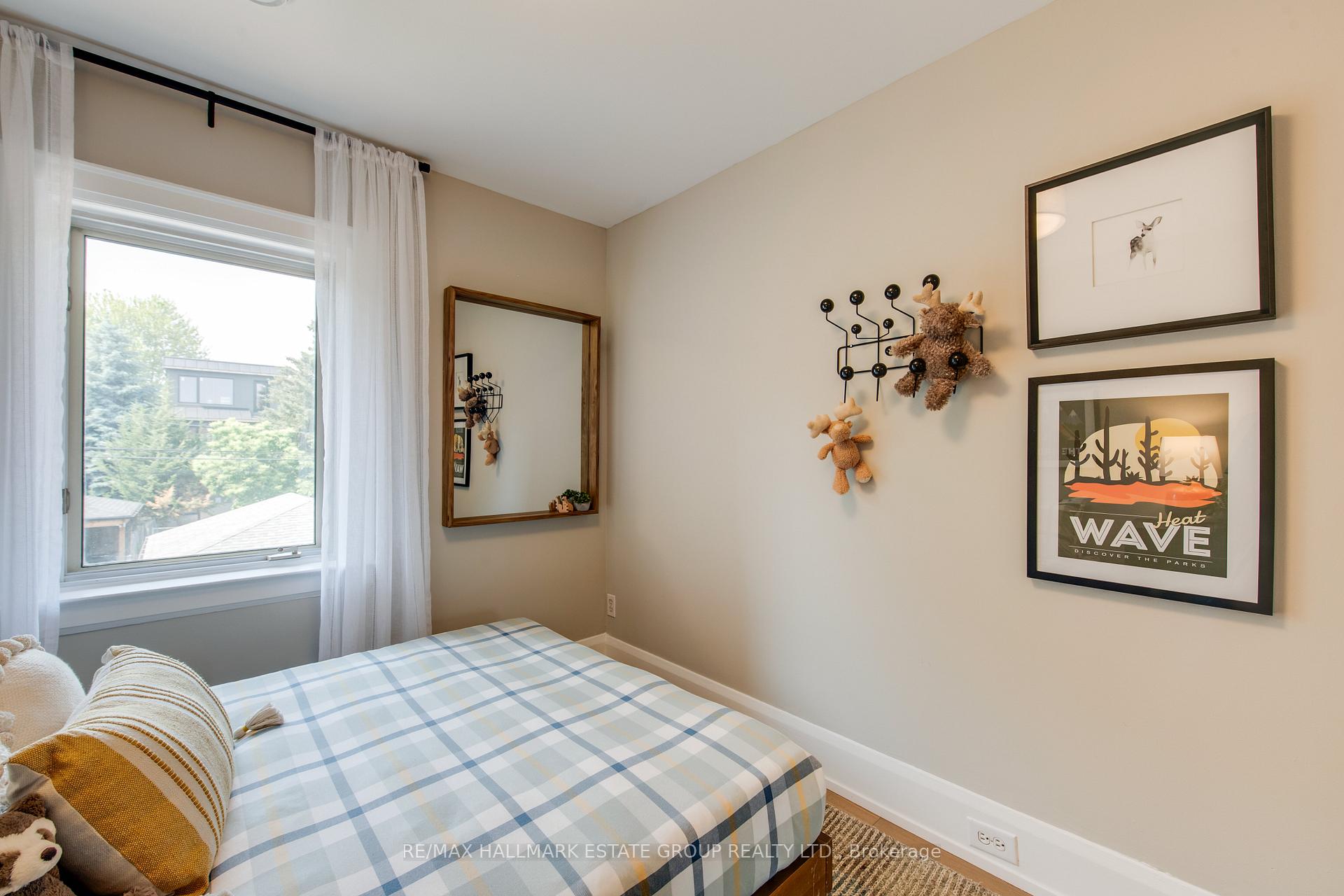 Photo 18 of 132 Douglas Avenue, Toronto, Bedford Park-Nortown — HOMEH