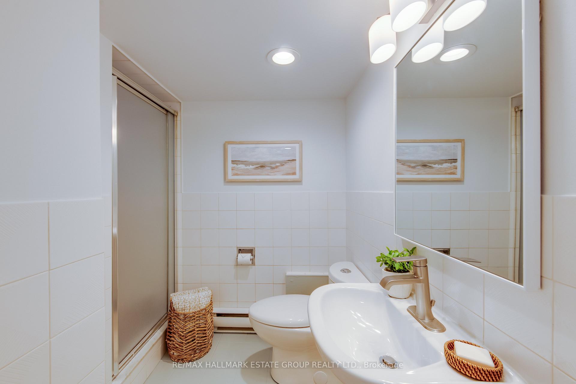 Photo 23 of 132 Douglas Avenue, Toronto, Bedford Park-Nortown — HOMEH