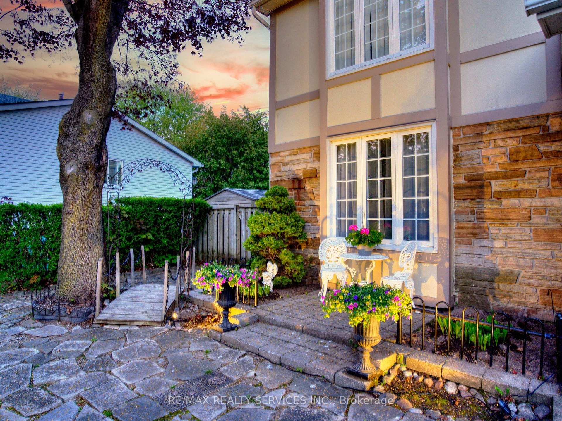 Photo 50 of 90 Jill Crescent, Brampton, Northgate — HOMEH