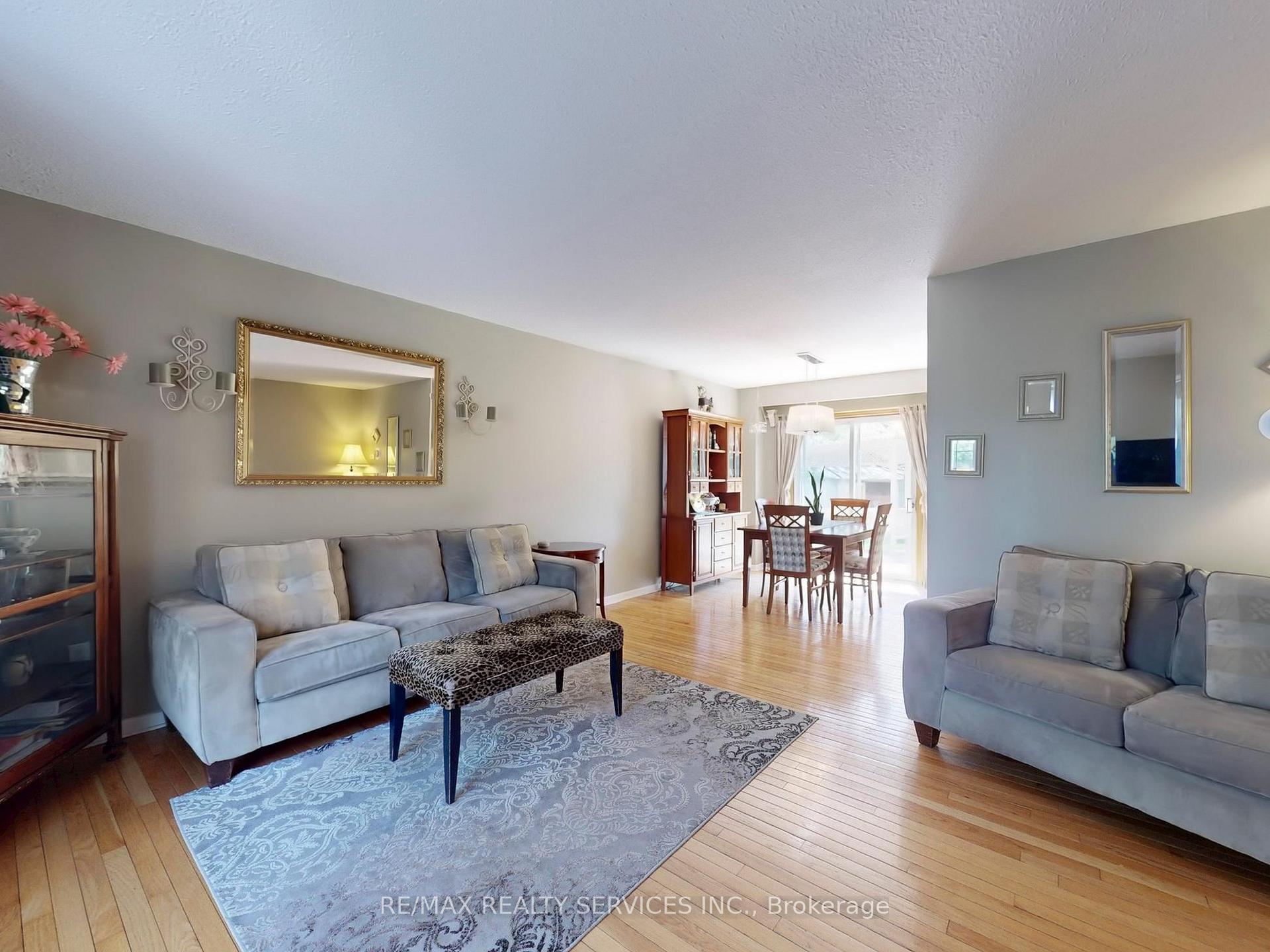 Photo 9 of 90 Jill Crescent, Brampton, Northgate — HOMEH