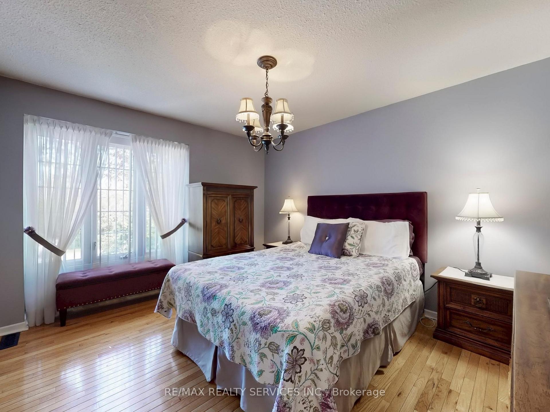 Photo 25 of 90 Jill Crescent, Brampton, Northgate — HOMEH