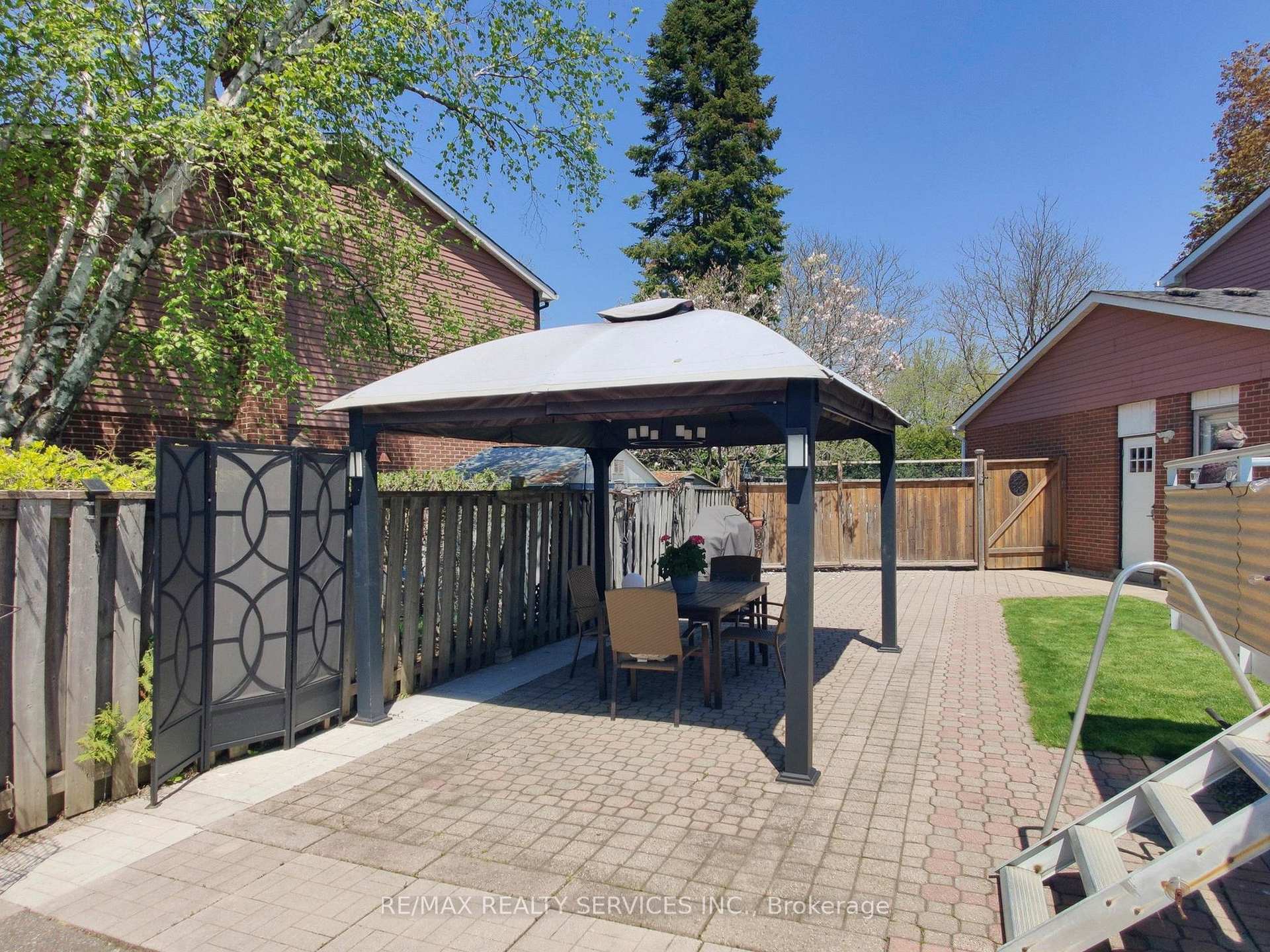 Photo 39 of 90 Jill Crescent, Brampton, Northgate — HOMEH