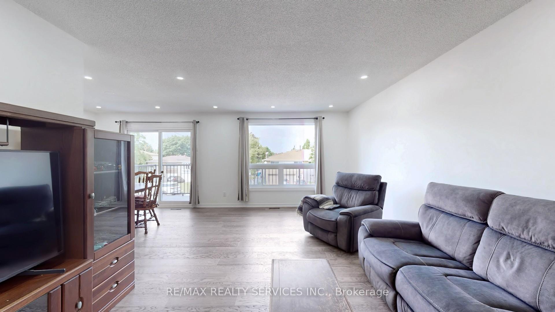 Photo 2 of 46 Gainsborough Road, Brampton, Northgate — HOMEH