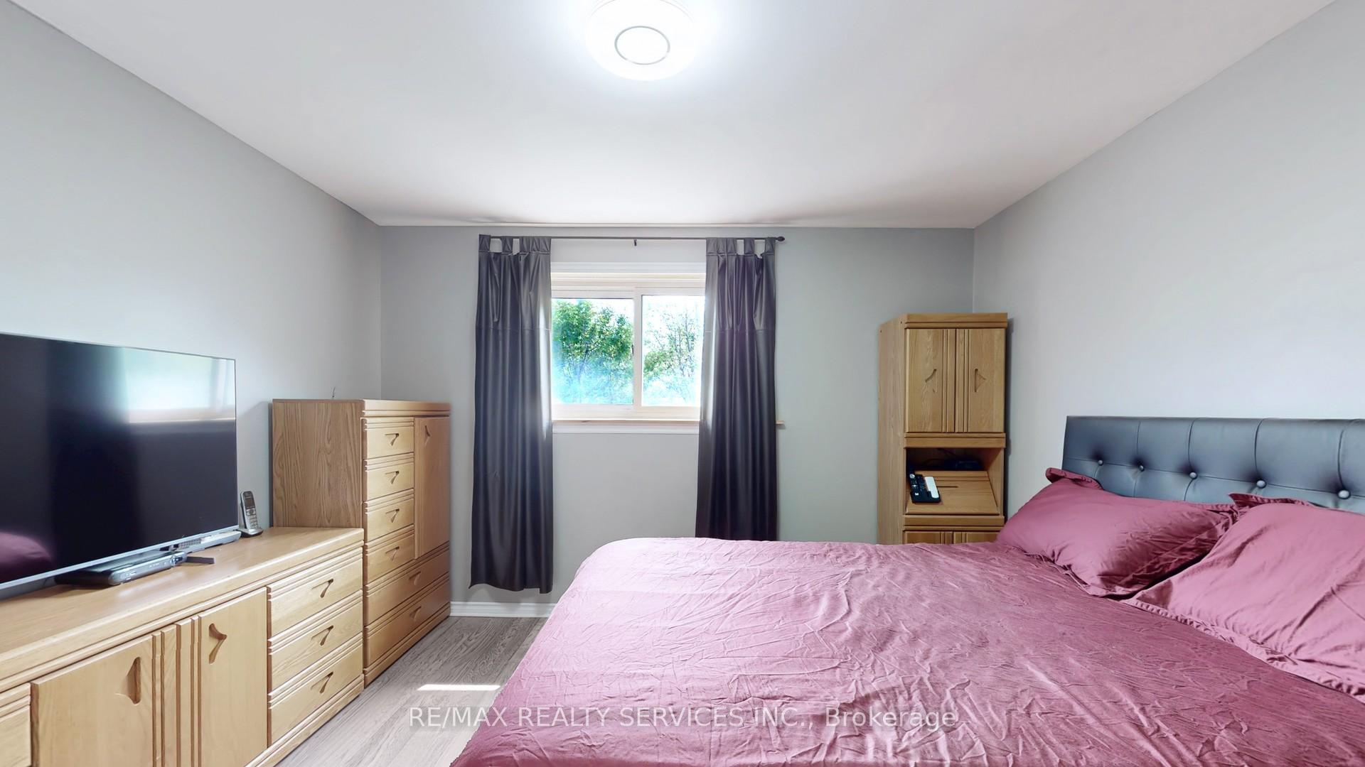 Photo 4 of 46 Gainsborough Road, Brampton, Northgate — HOMEH