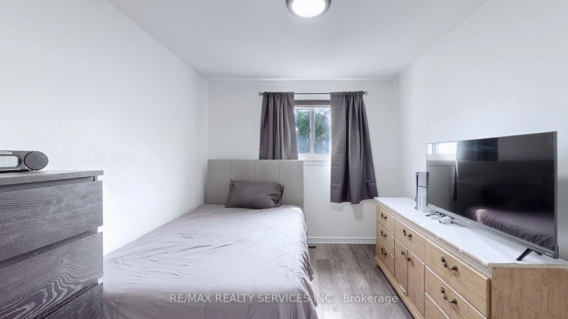 Photo 30 of 46 Gainsborough Road, Brampton, Northgate — HOMEH