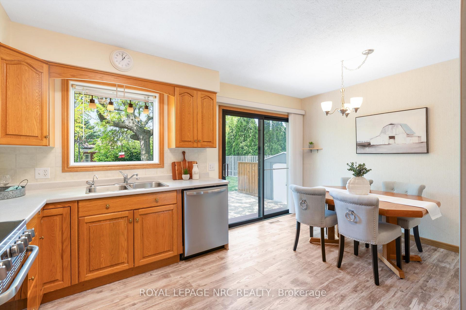 Photo 19 of 47 Parnell Road, St. Catharines, Vine/Linwell — HOMEH
